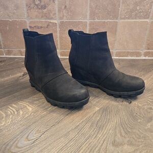 Sorel Joan Of Arctic Wedge II Chelsea Boots